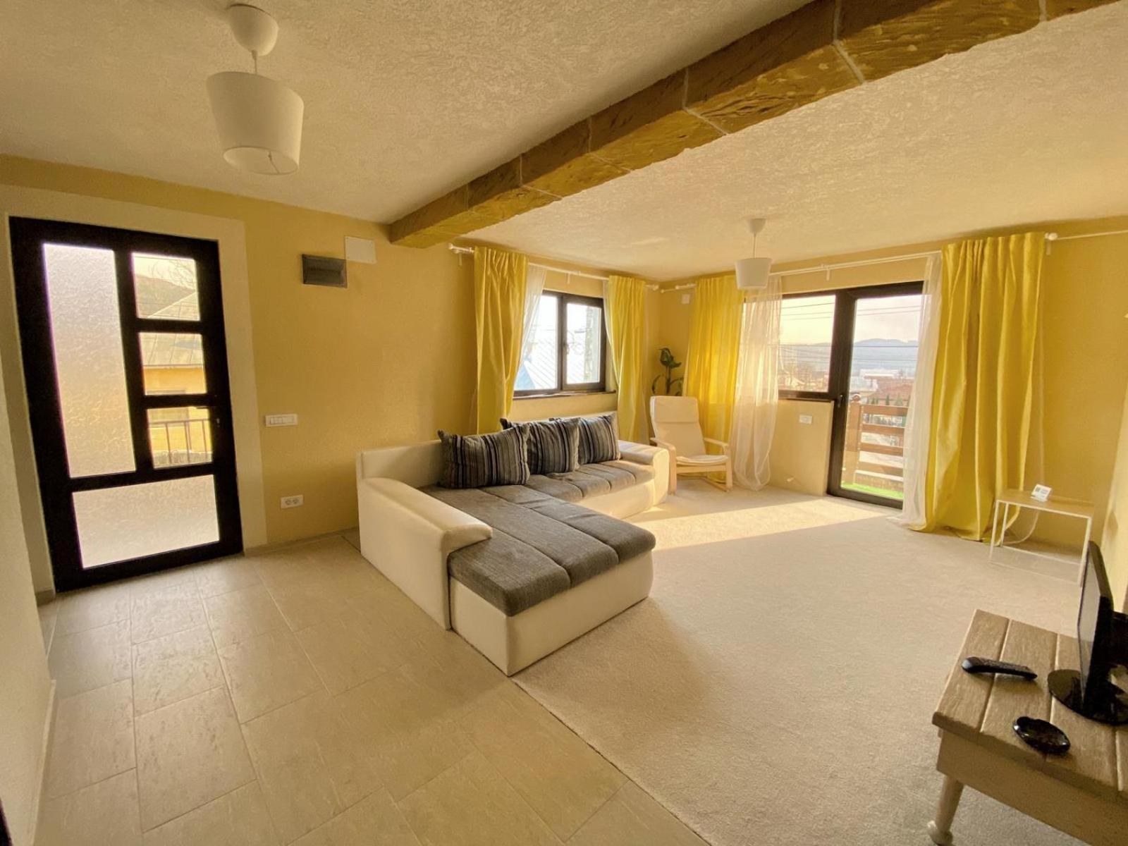 Casa Polen Comarnic Villa ภายนอก รูปภาพ