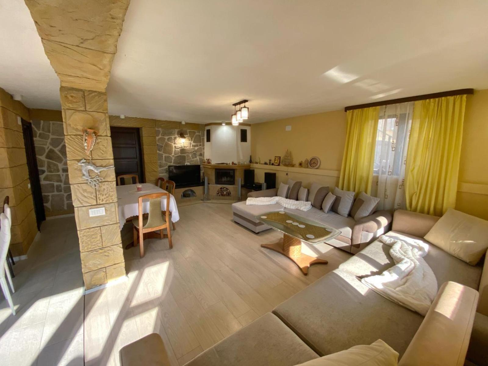 Casa Polen Comarnic Villa ภายนอก รูปภาพ